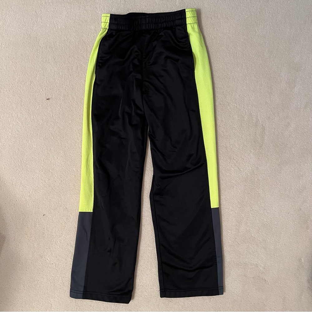 * $4 with $15+ bundle *  Starter pants size L / 10-12